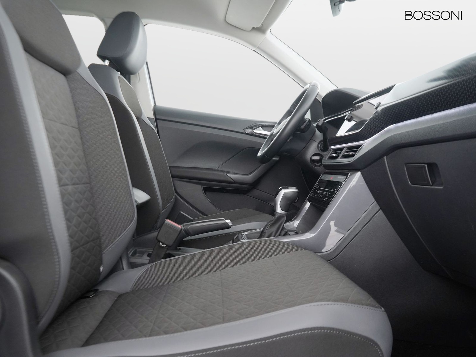 8 - Volkswagen T-Cross 1.0 tsi 110cv advanced dsg