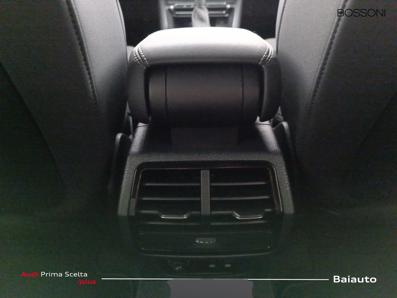 14 - Audi Q3 35 2.0 tdi s line edition s tronic