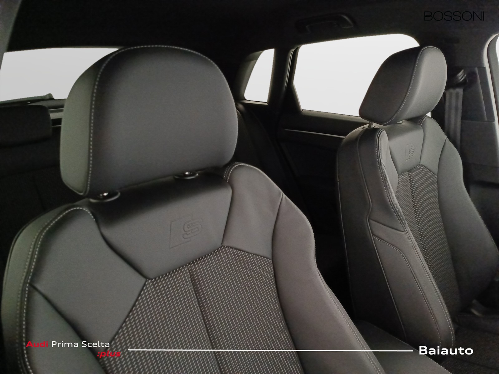24 - Audi Q3 35 2.0 tdi s line edition s tronic