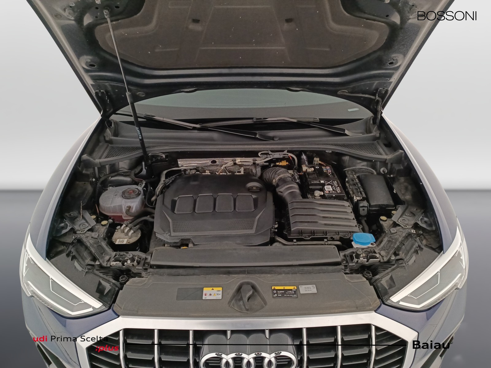 33 - Audi Q3 35 2.0 tdi s line edition s tronic