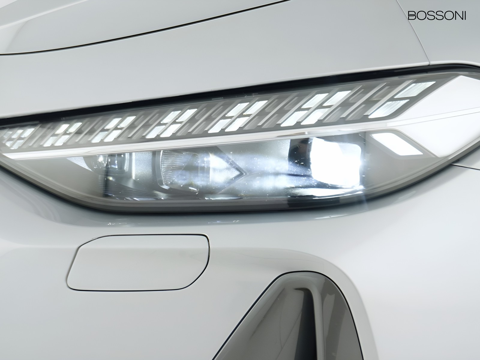 6 - Audi A5 avant 2.0 tdi mhev+ 204cv business advanced