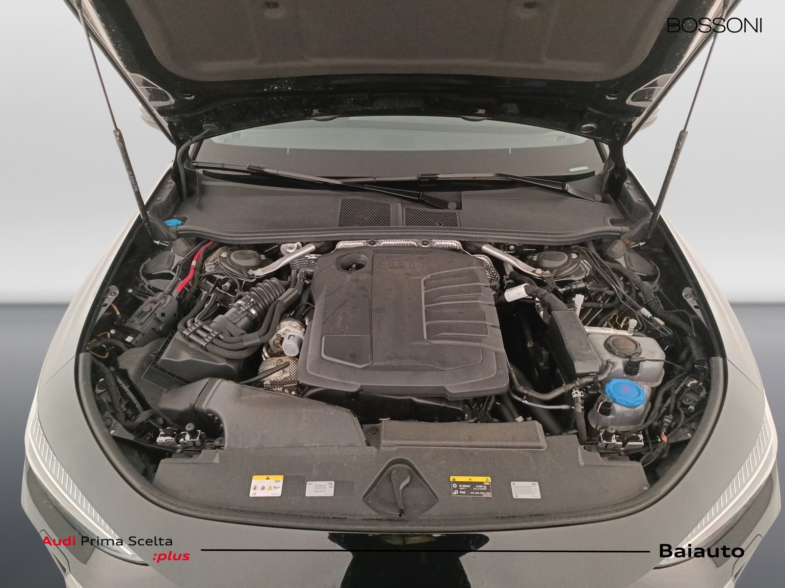 32 - Audi A5 avant 2.0 tdi mhev+ 204cv business advanced