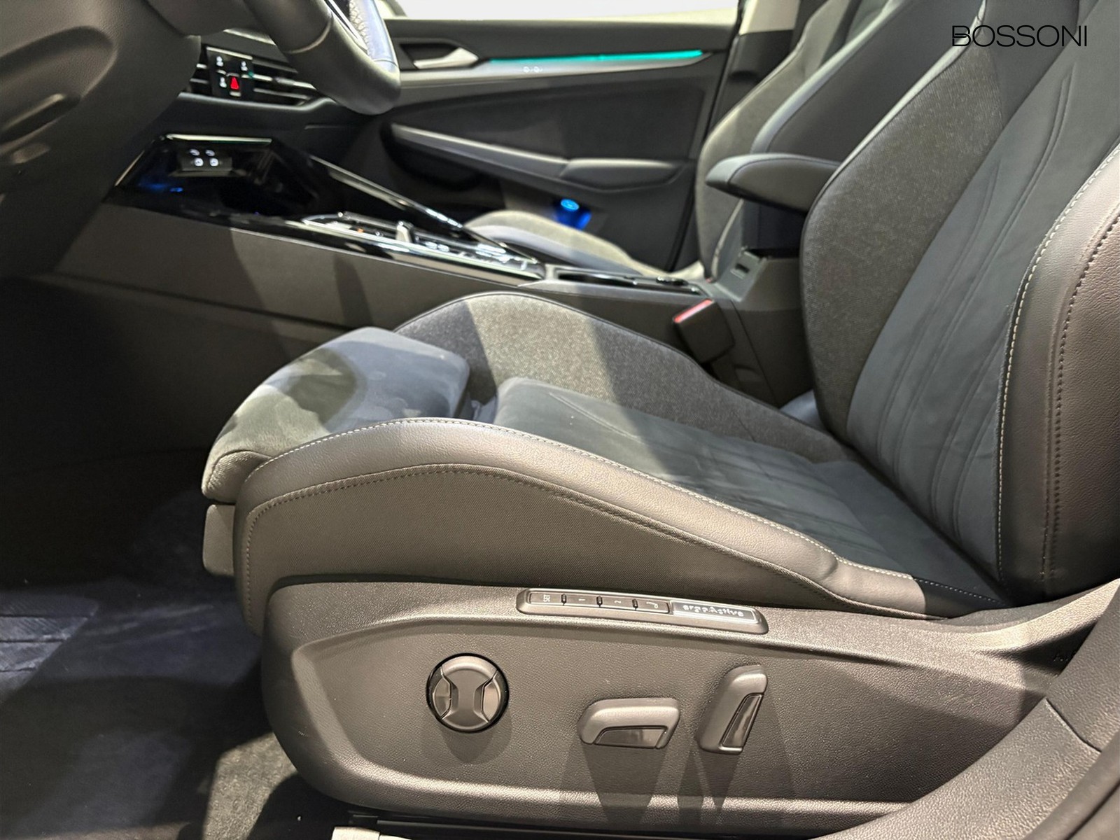 22 - Volkswagen Golf 2.0 tdi scr 150cv style dsg