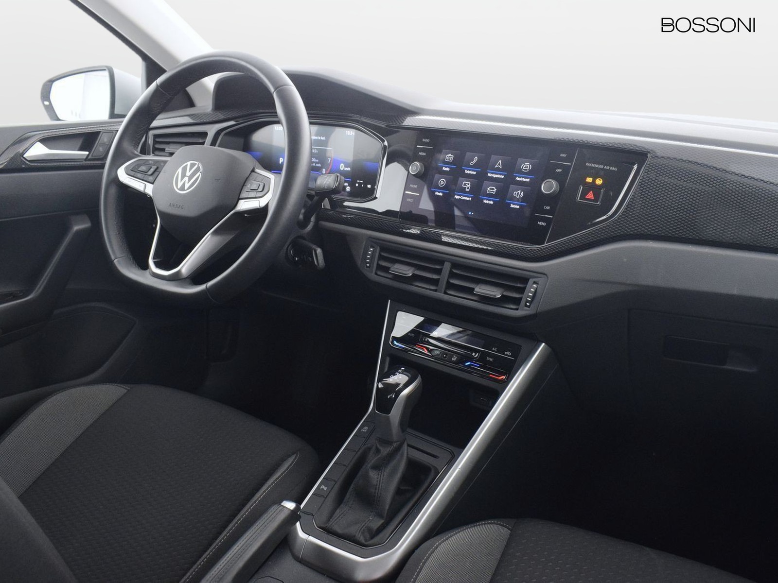 6 - Volkswagen Polo 1.0 tsi 95cv life dsg