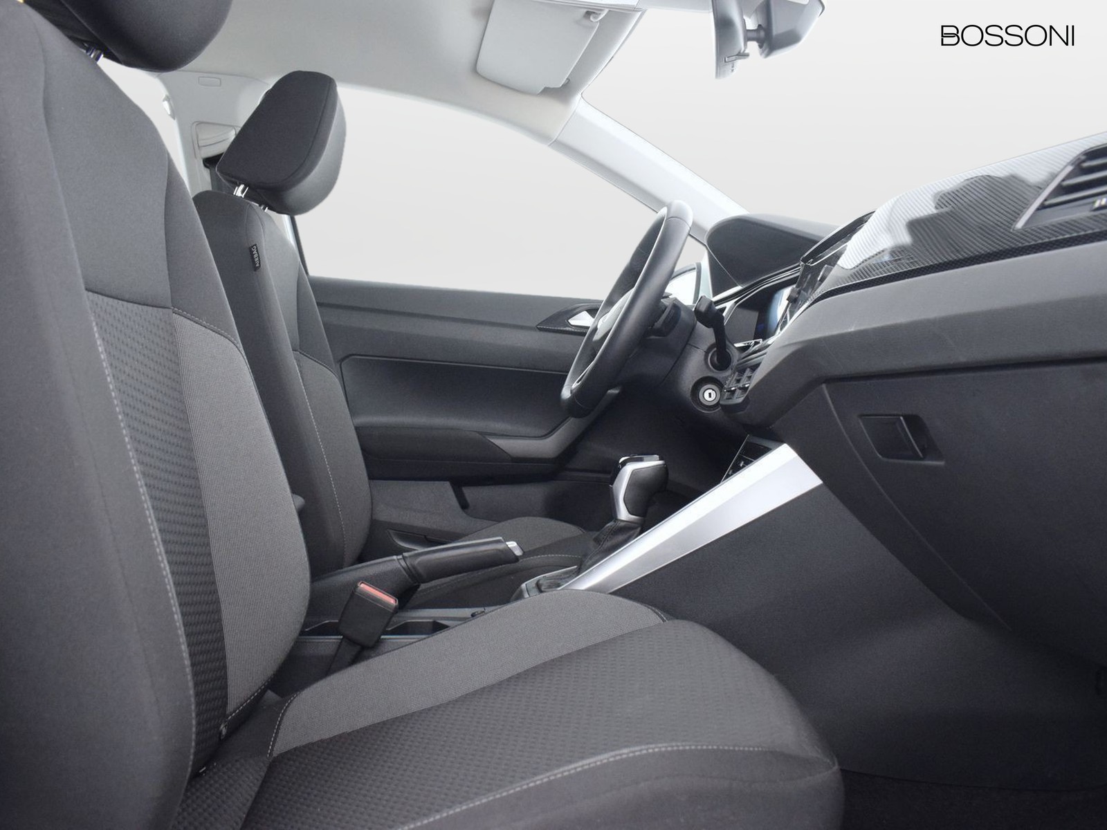 8 - Volkswagen Polo 1.0 tsi 95cv life dsg