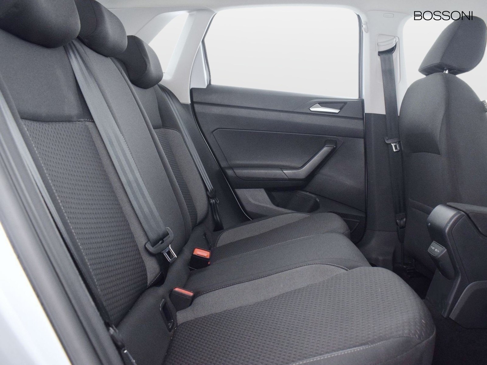 9 - Volkswagen Polo 1.0 tsi 95cv life dsg
