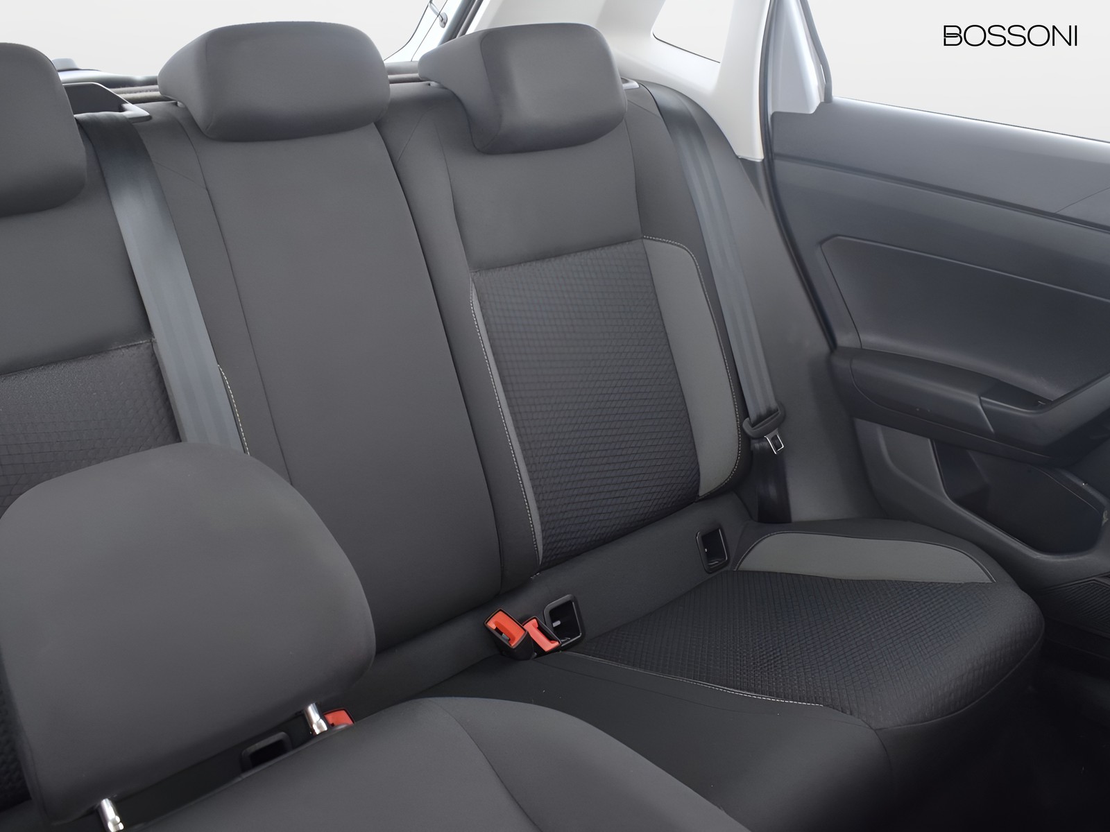 21 - Volkswagen Polo 1.0 tsi 95cv life dsg