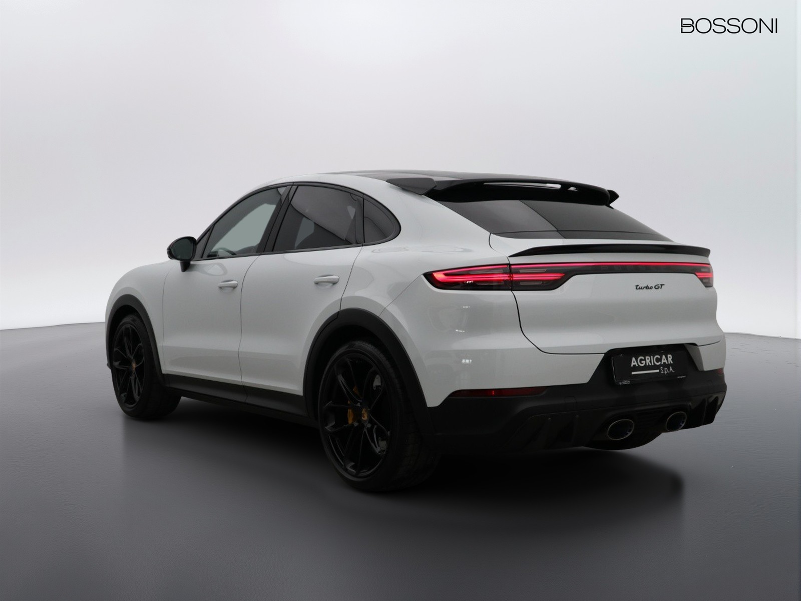 5 - Porsche Cayenne coupe 4.0 v8 turbo turbo gt tiptronic