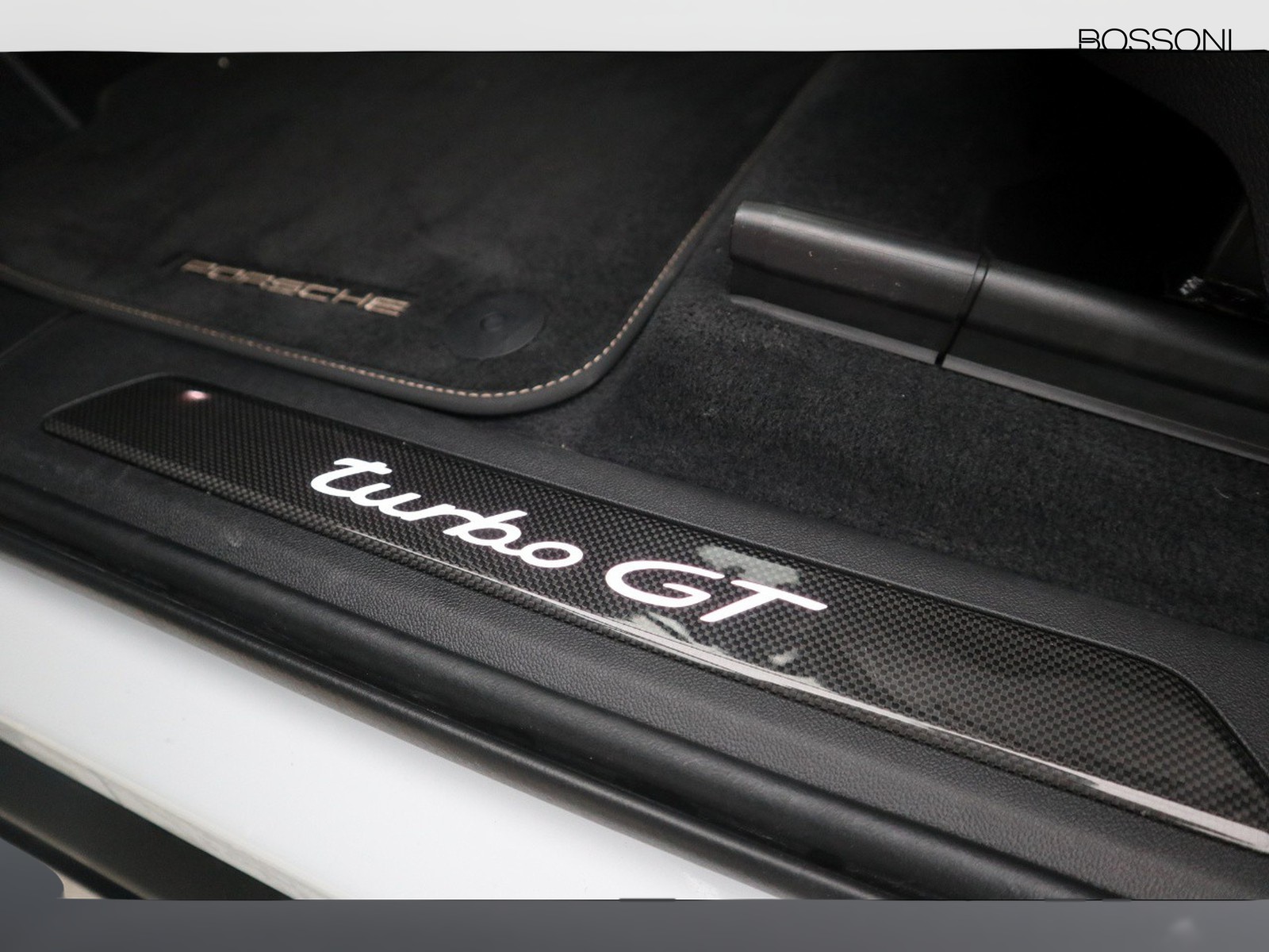 20 - Porsche Cayenne coupe 4.0 v8 turbo turbo gt tiptronic
