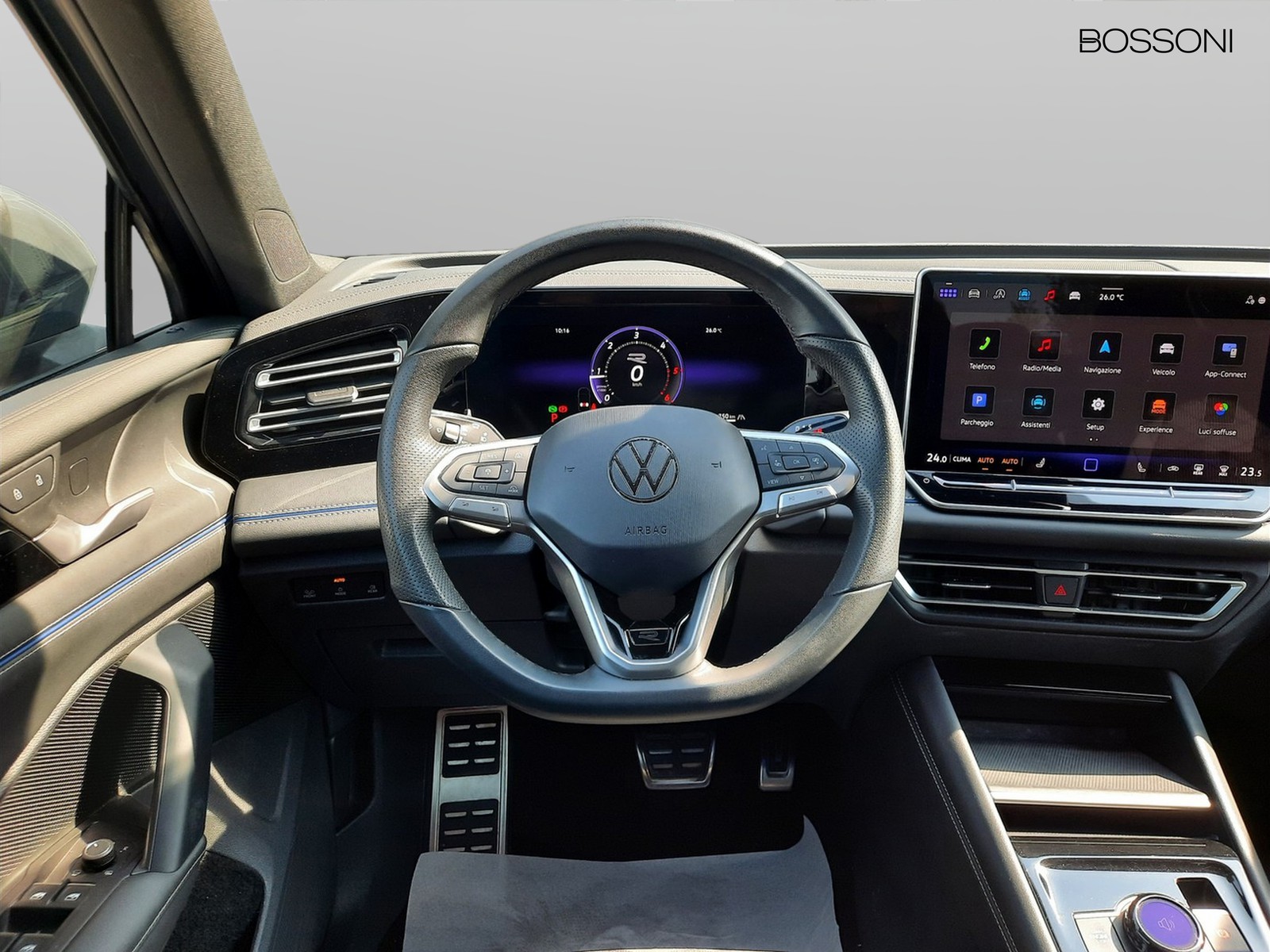 8 - Volkswagen Tiguan 2.0 tdi scr 150cv r-line dsg