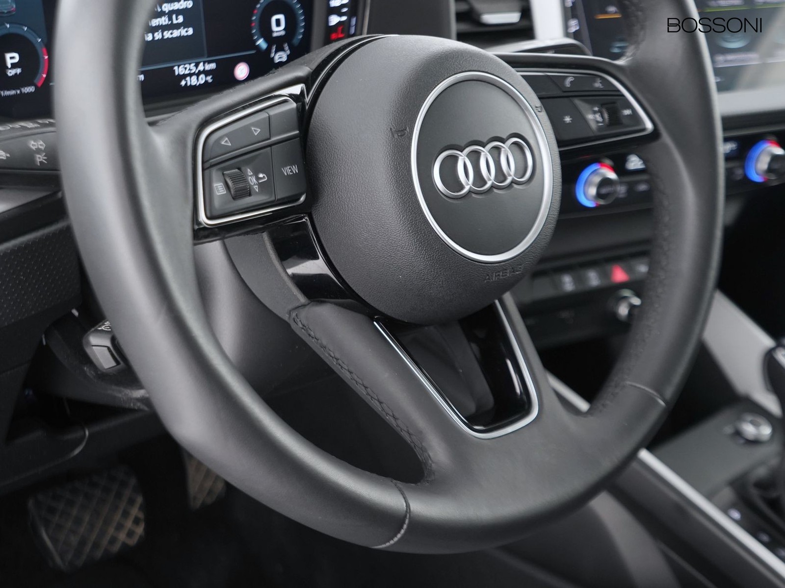 24 - Audi A1 sportback 35 1.5 tfsi s line edition s tronic