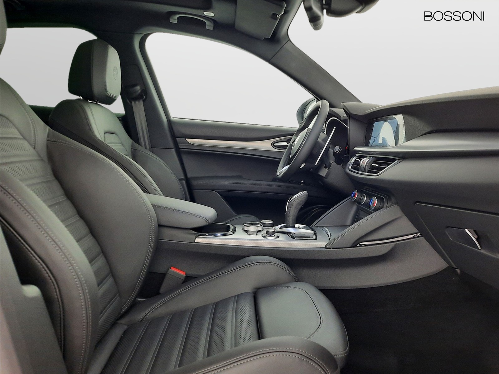 8 - Alfa Romeo Stelvio 2.2 turbo 210cv veloce q4 at8