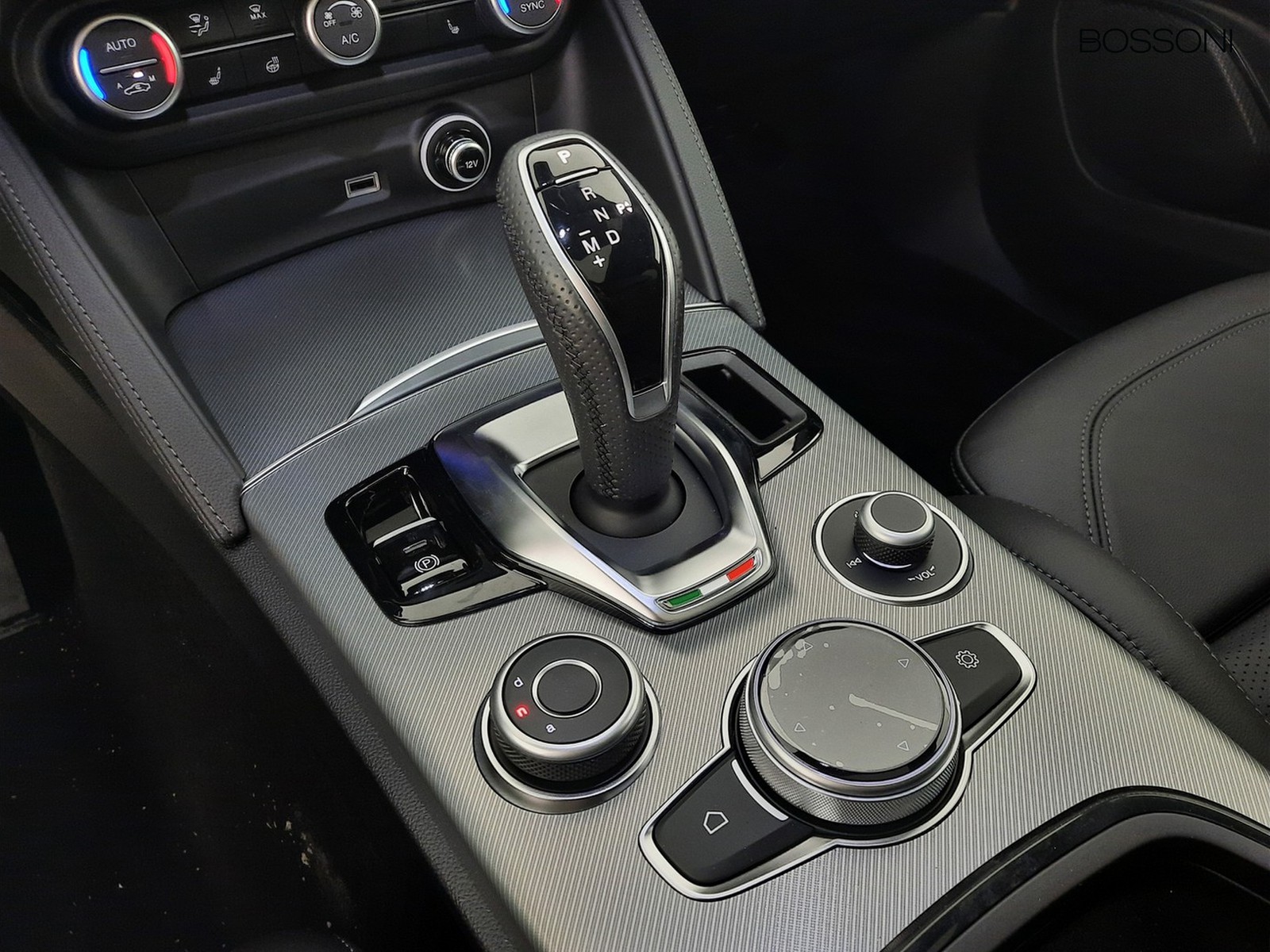 12 - Alfa Romeo Stelvio 2.2 turbo 210cv veloce q4 at8