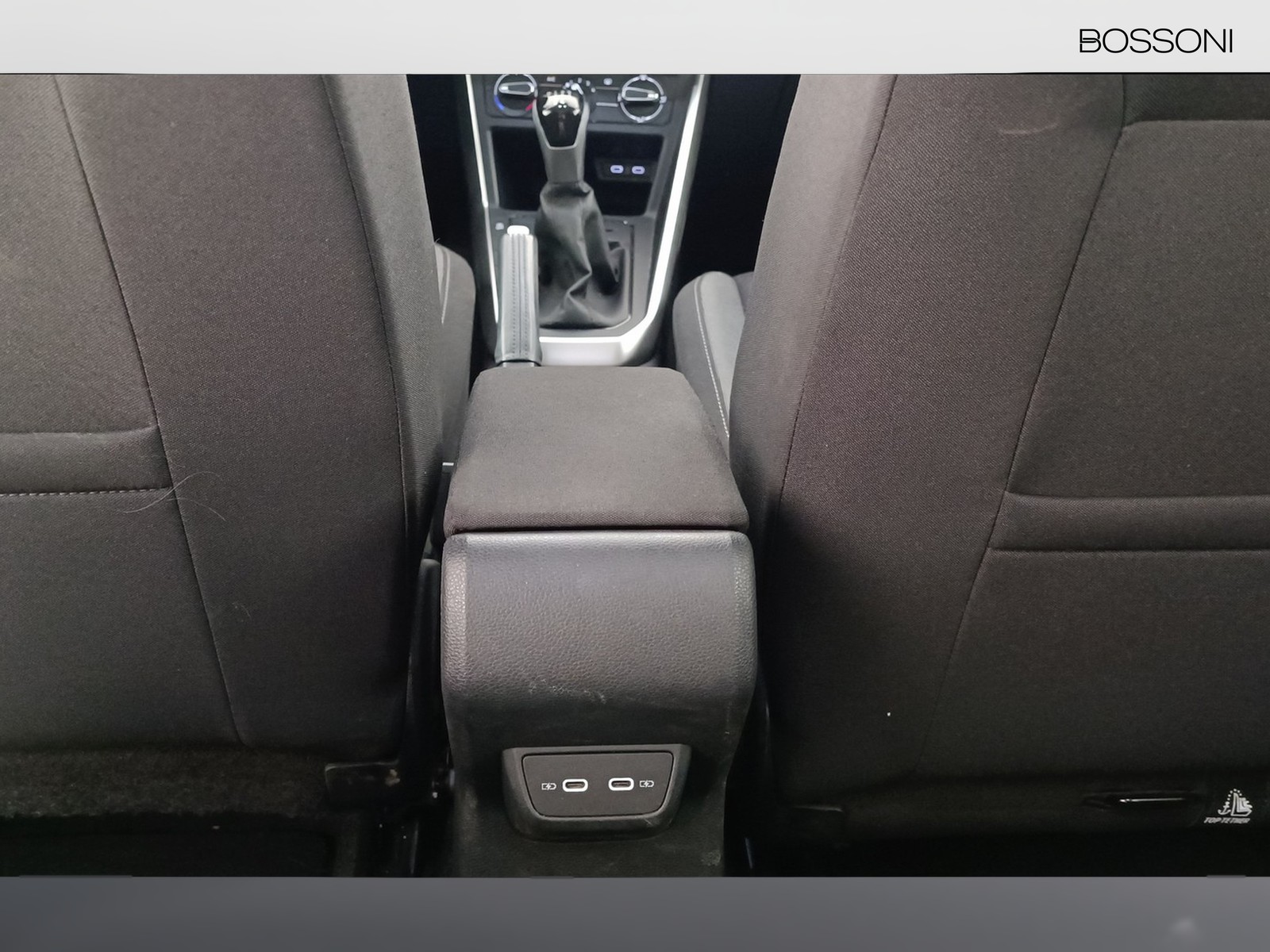 23 - Volkswagen Taigo 1.0 tsi 95cv life