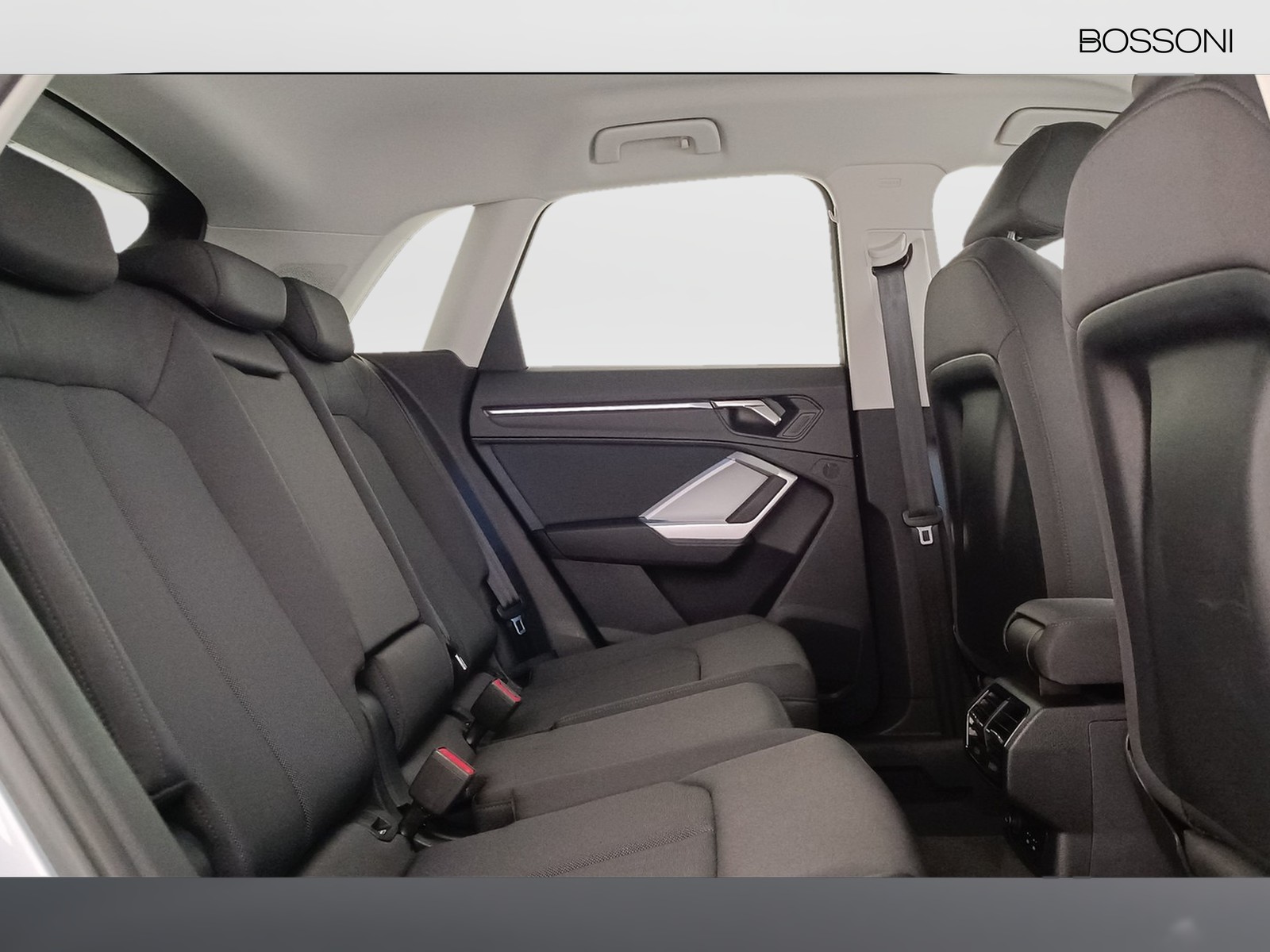9 - Audi Q3 35 2.0 tdi business advanced s tronic