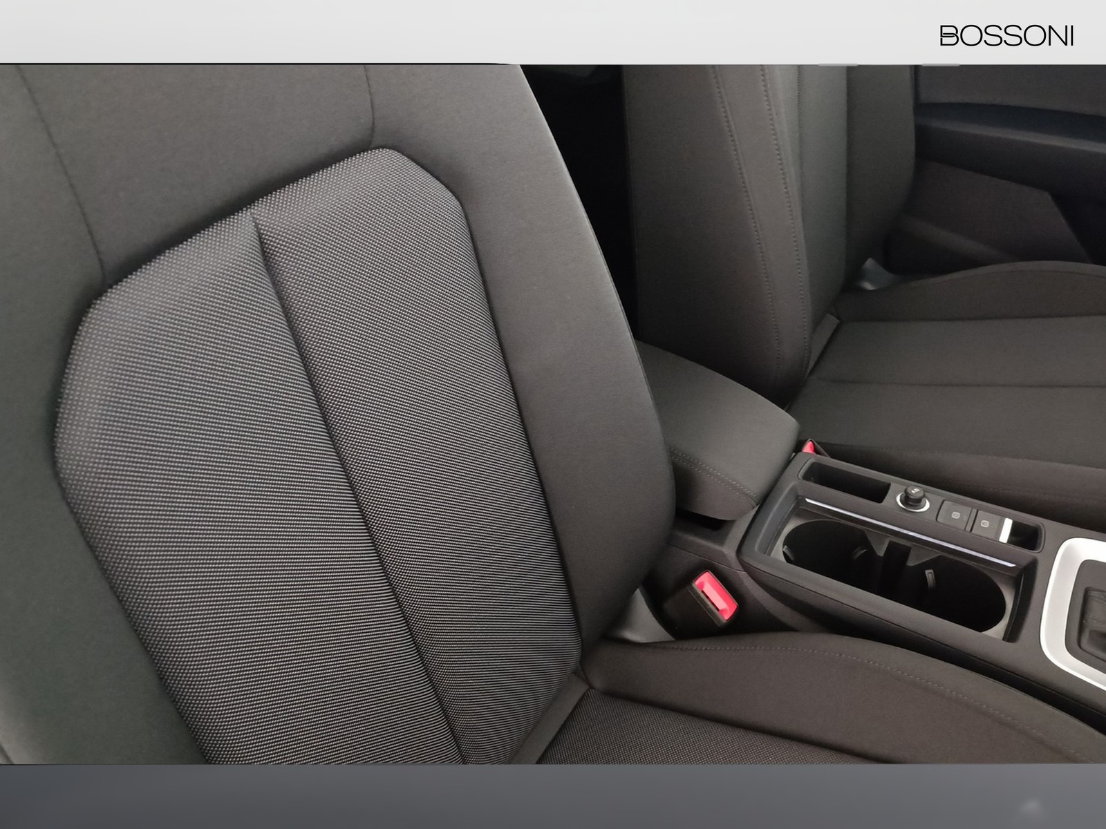 23 - Audi Q3 35 2.0 tdi business advanced s tronic