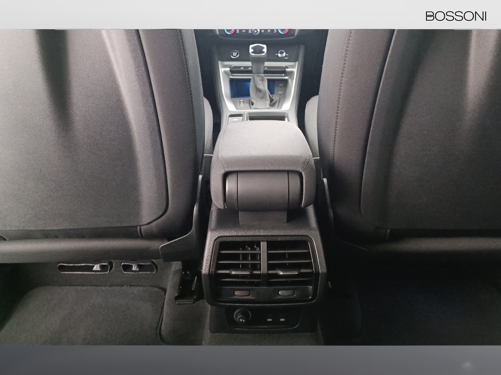 24 - Audi Q3 35 2.0 tdi business advanced s tronic