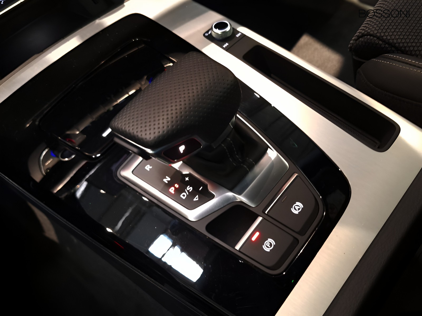 18 - Audi Q5 40 2.0 tdi mhev 12v s line plus quattro s tronic