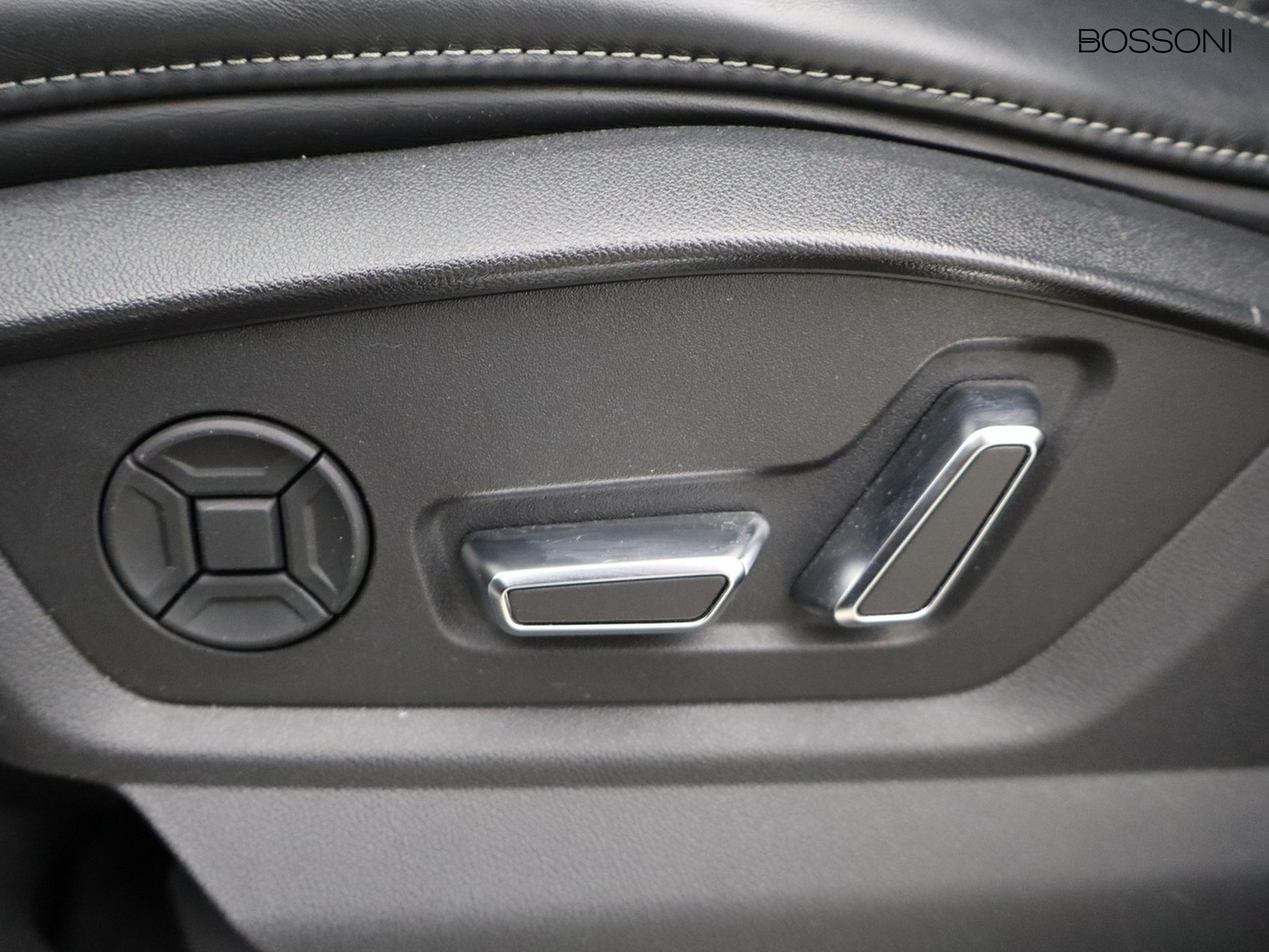16 - Audi SQ8 s4.0 v8 tfsi quattro tiptronic