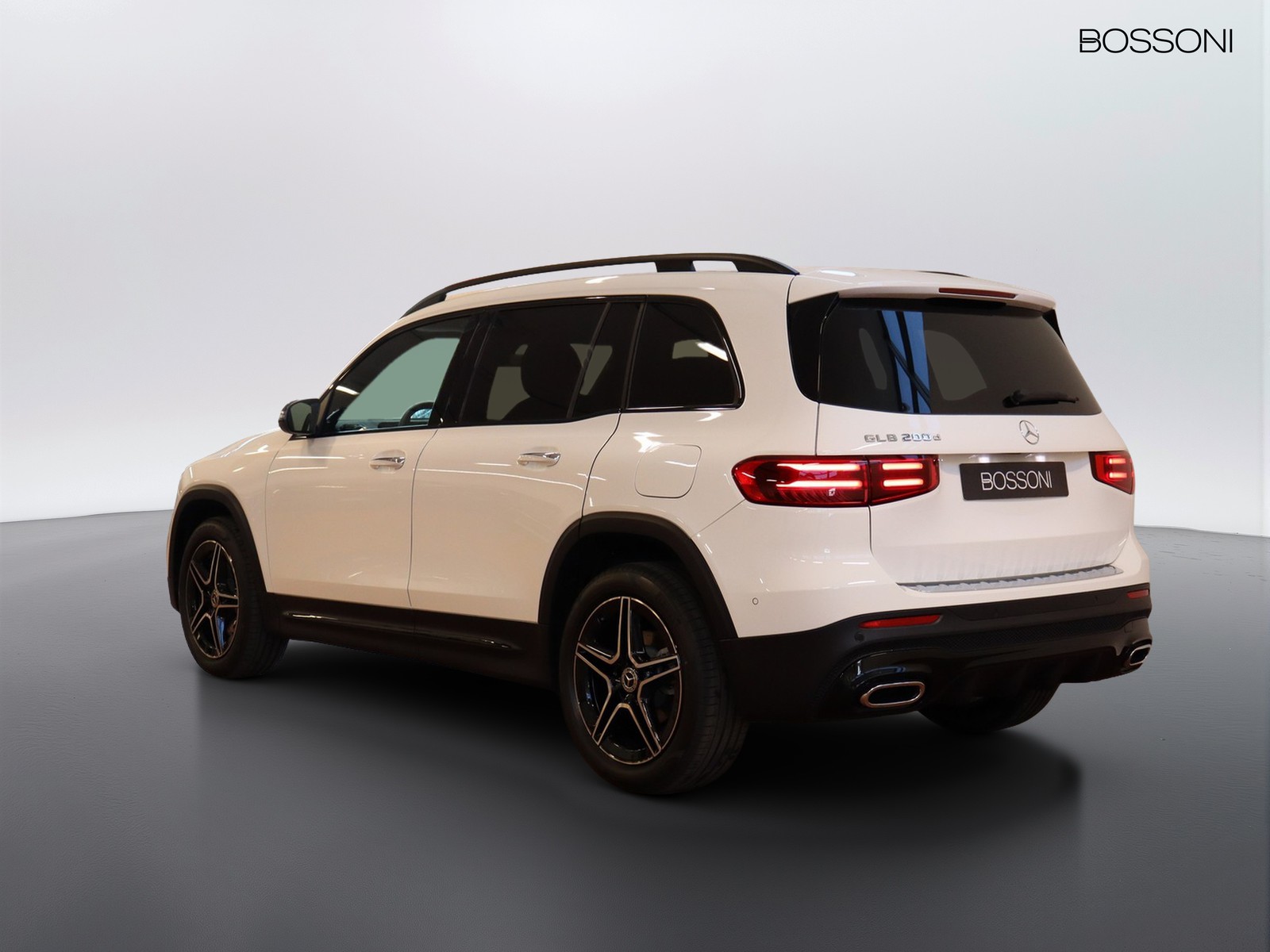 5 - Mercedes GLB 200 d amg line premium 8g-dct
