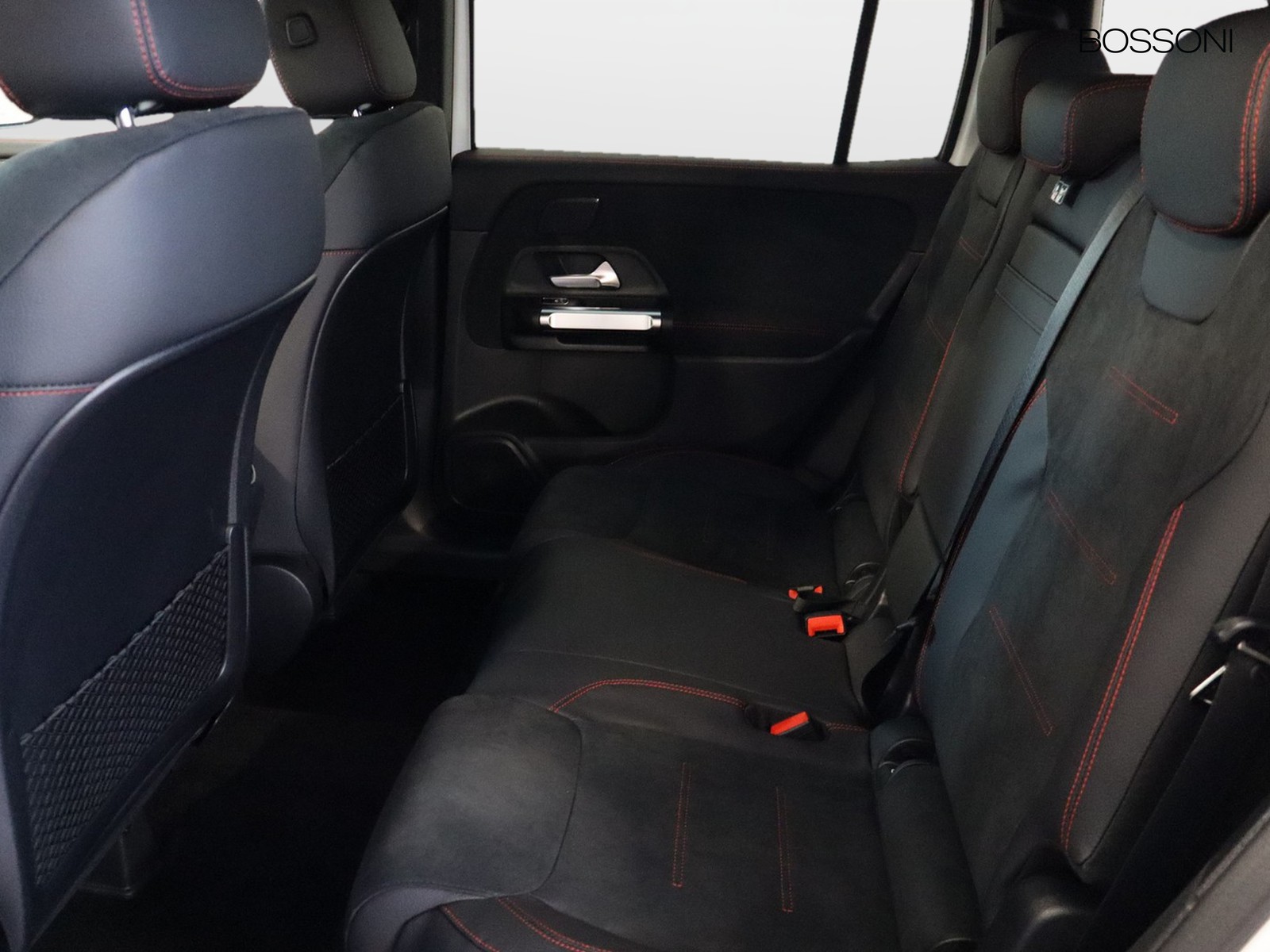 8 - Mercedes GLB 200 d amg line premium 8g-dct