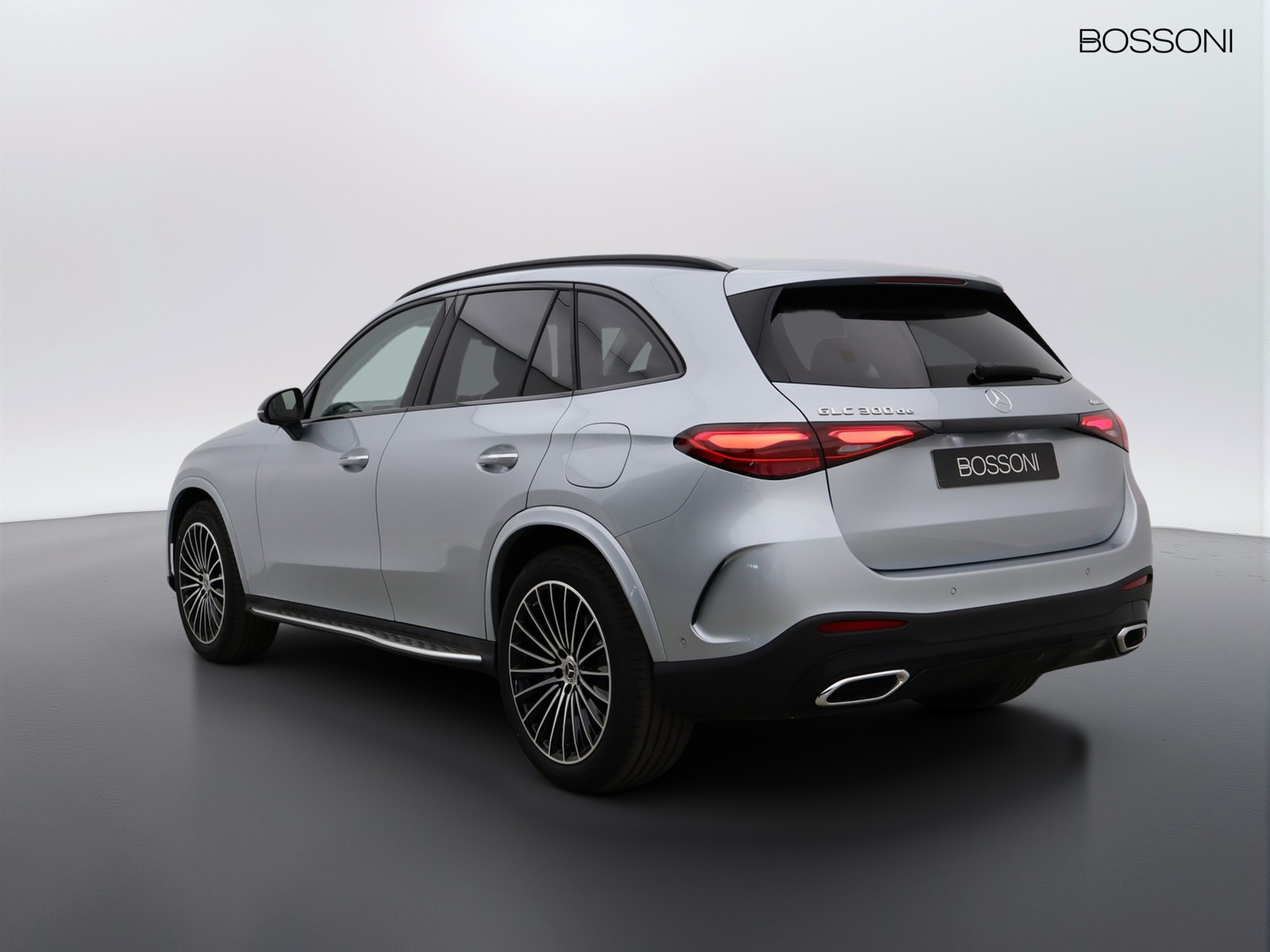 5 - Mercedes GLC suv 300 de plug in hybrid amg line advanced plus 4matic 9g-tronic