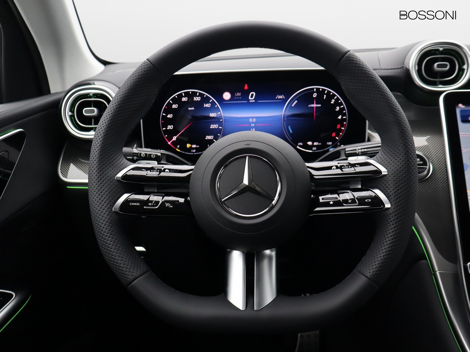 17 - Mercedes GLC suv 300 de plug in hybrid amg line advanced plus 4matic 9g-tronic