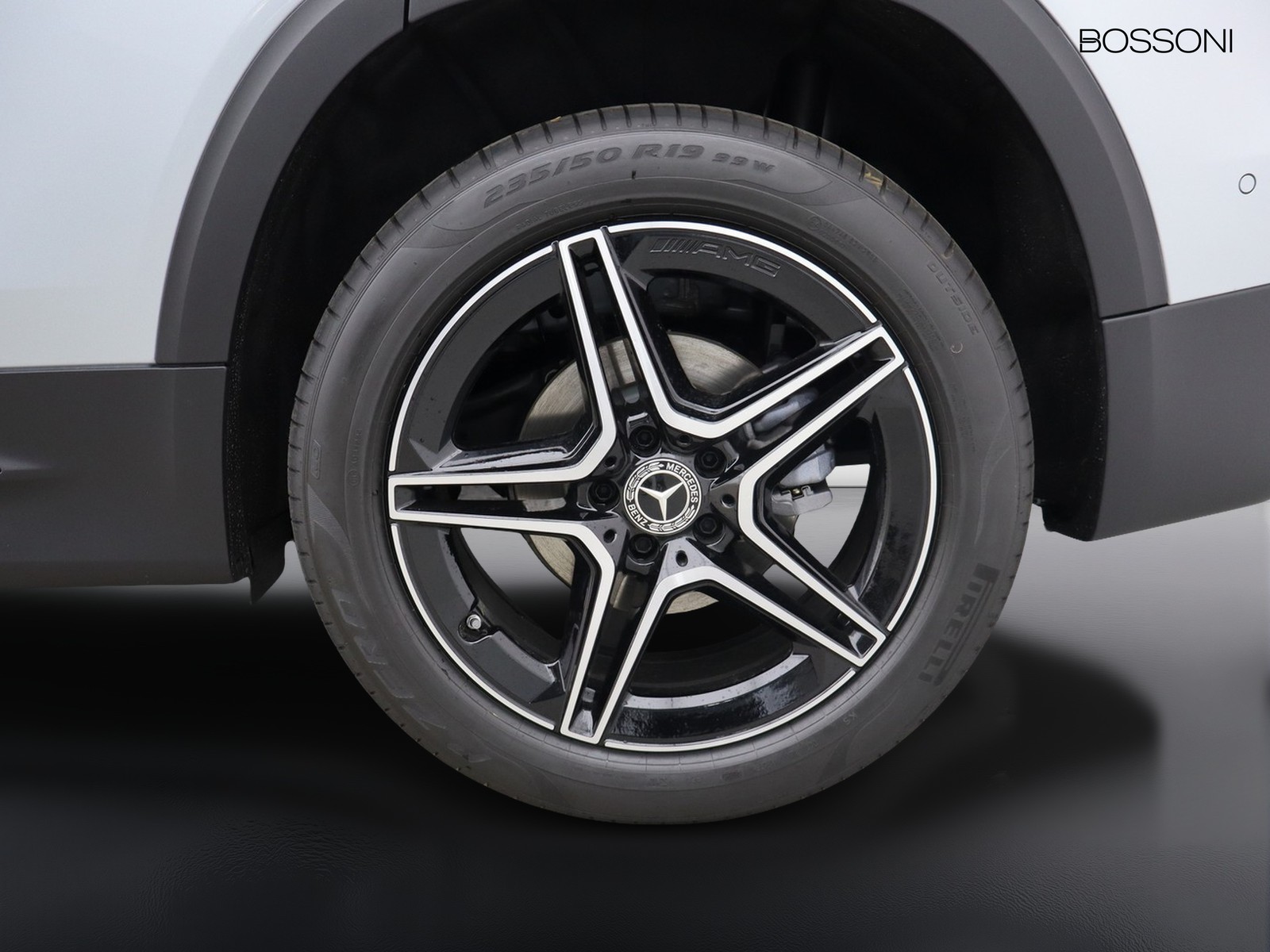 4 - Mercedes GLB 200 d amg line premium 8g-dct
