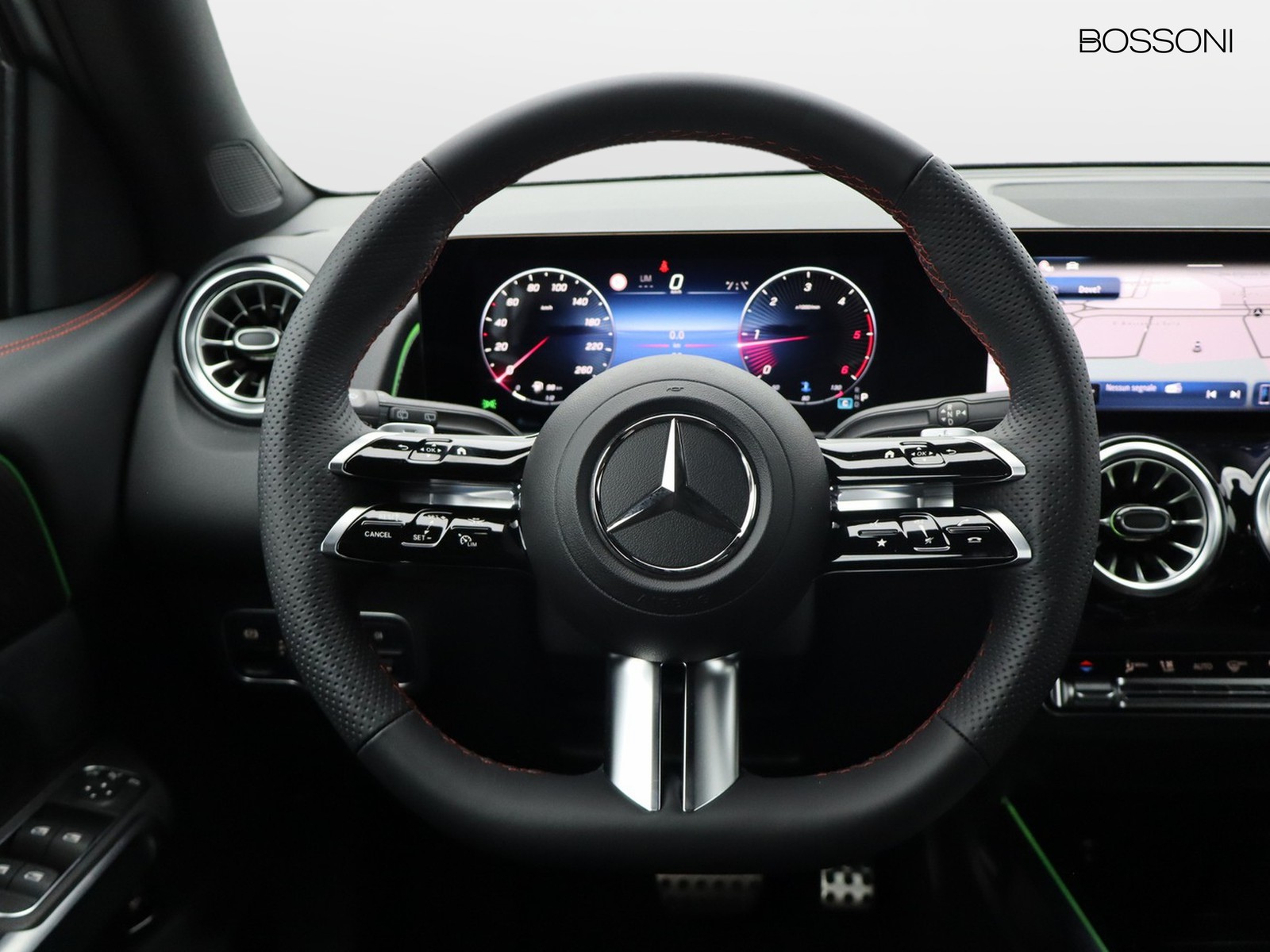 18 - Mercedes GLB 200 d amg line premium 8g-dct