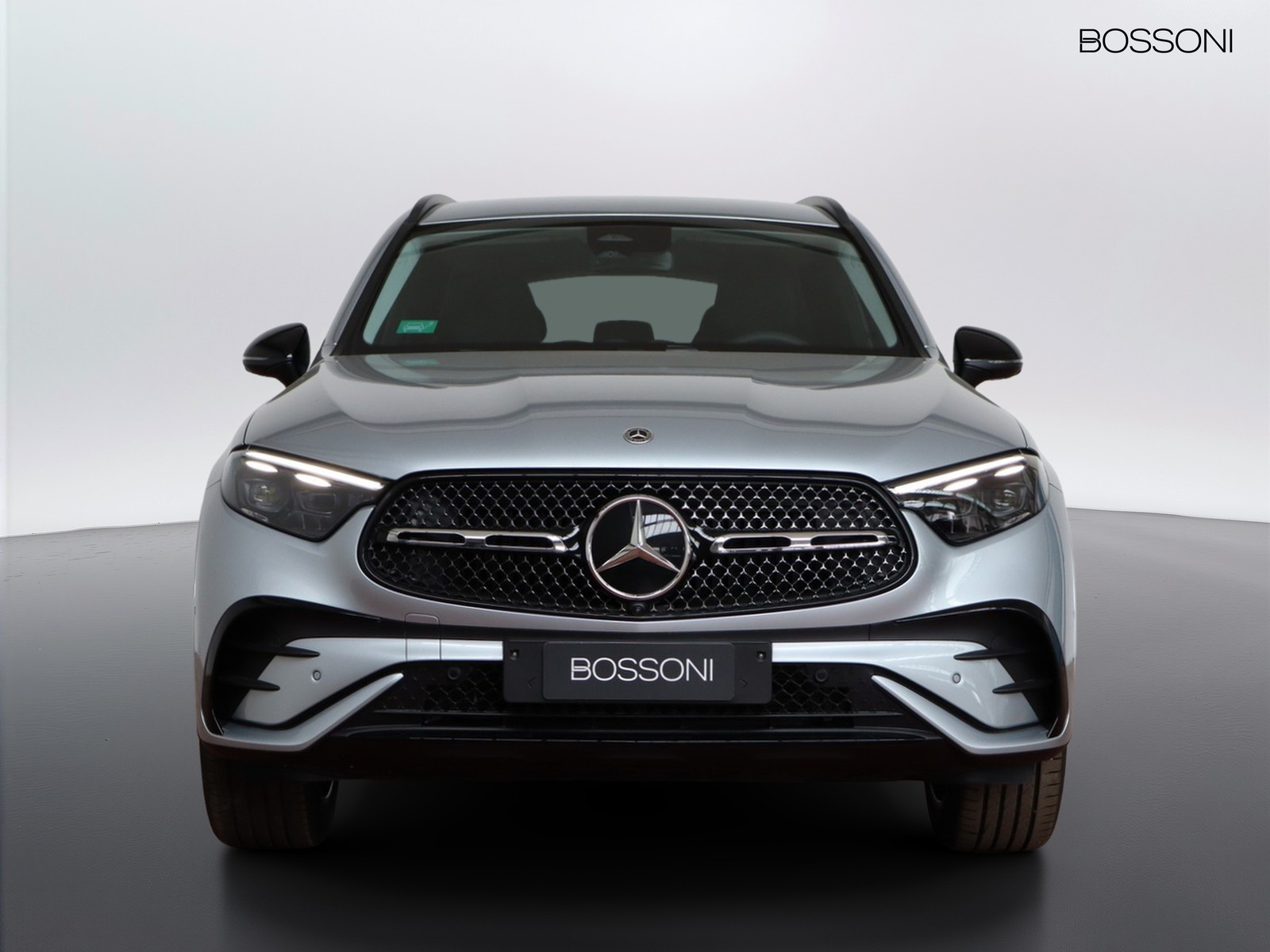 2 - Mercedes GLC suv 300 de plug in hybrid amg line premium tech 4matic 9g-tronic