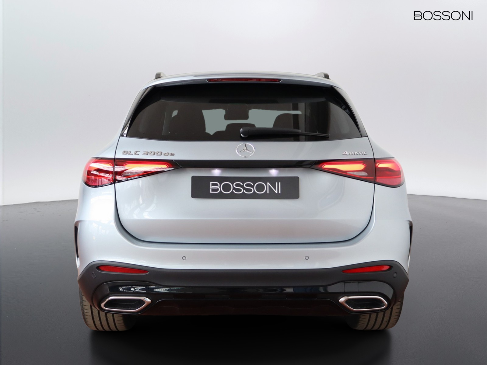 6 - Mercedes GLC suv 300 de plug in hybrid amg line premium tech 4matic 9g-tronic