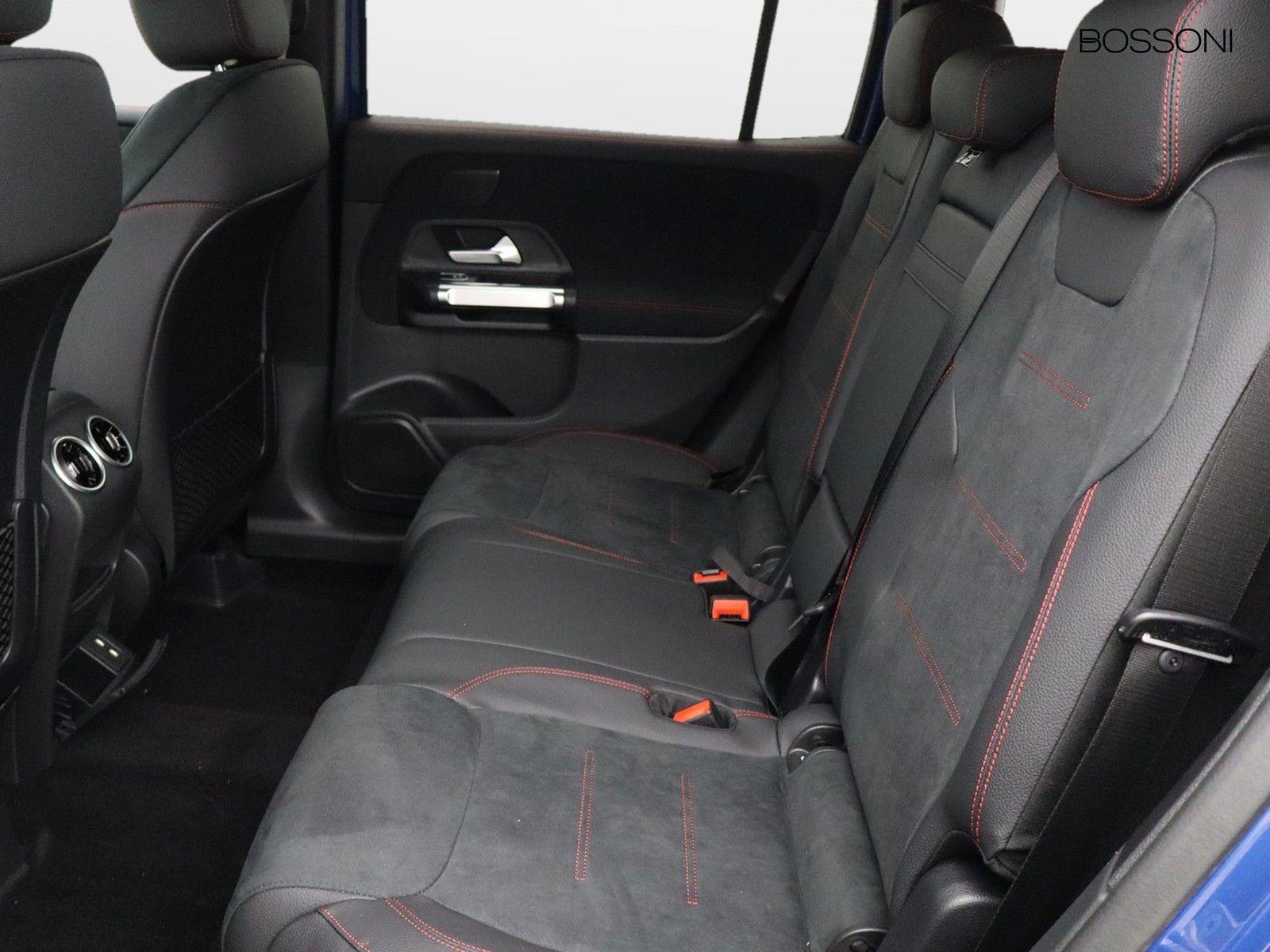 8 - Mercedes GLB 200 d amg line premium 4matic 8g-dct