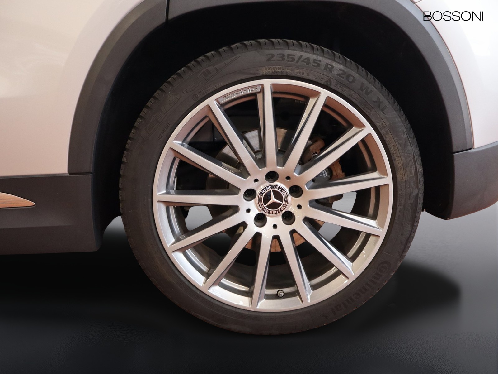 4 - Mercedes GLA 220 d premium 8g-dct