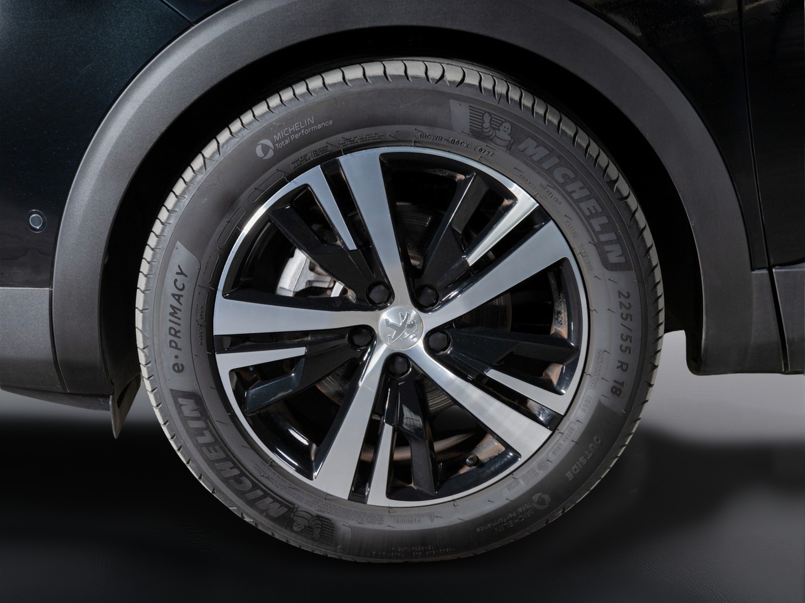 12 - Peugeot 3008 1.2 puretech turbo gt s&s