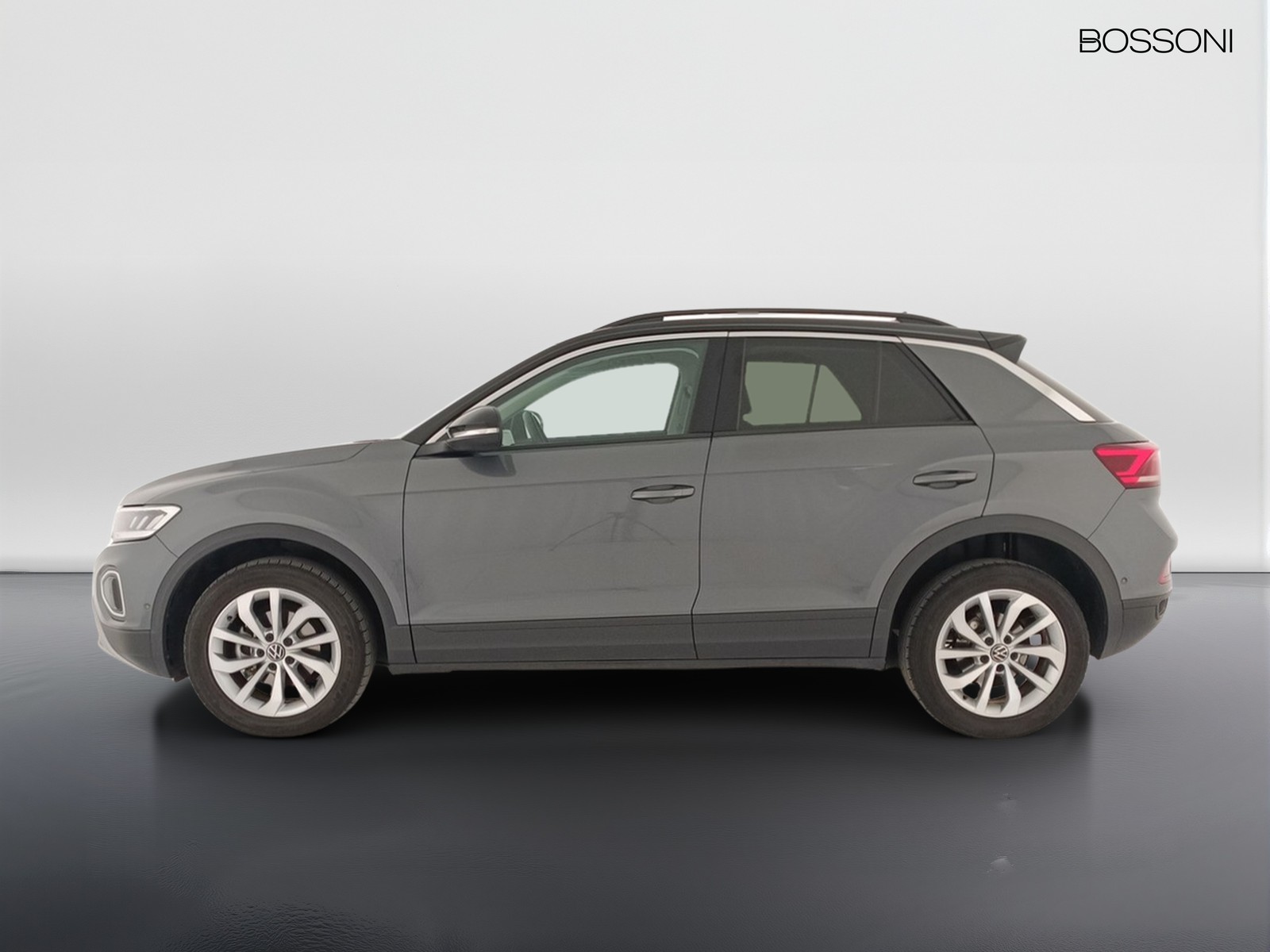 3 - Volkswagen T-Roc 2.0 tdi scr 115cv life