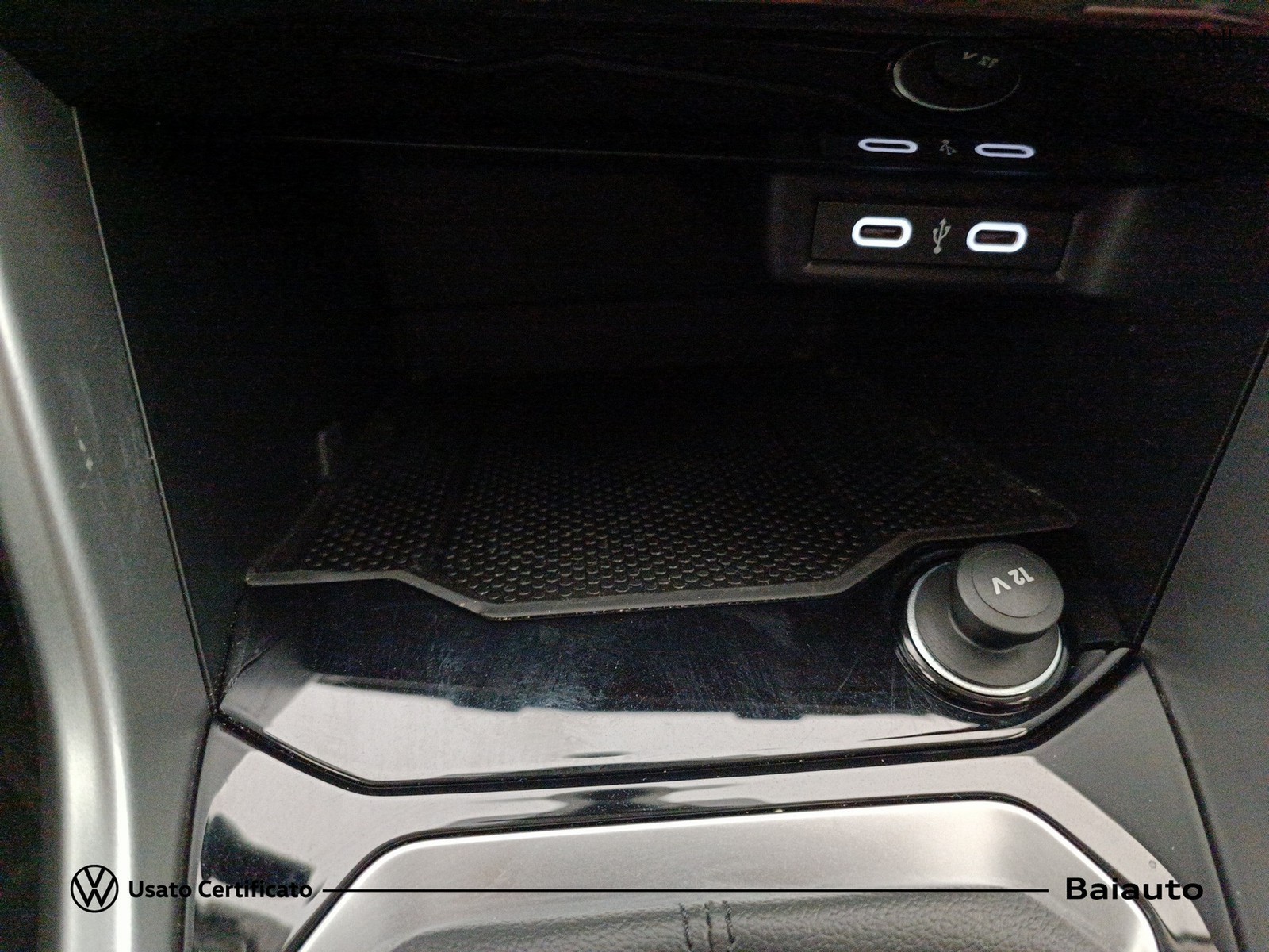 12 - Volkswagen T-Roc 2.0 tdi scr 115cv life