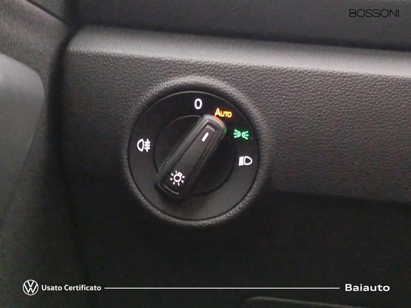 17 - Volkswagen T-Roc 2.0 tdi scr 115cv life