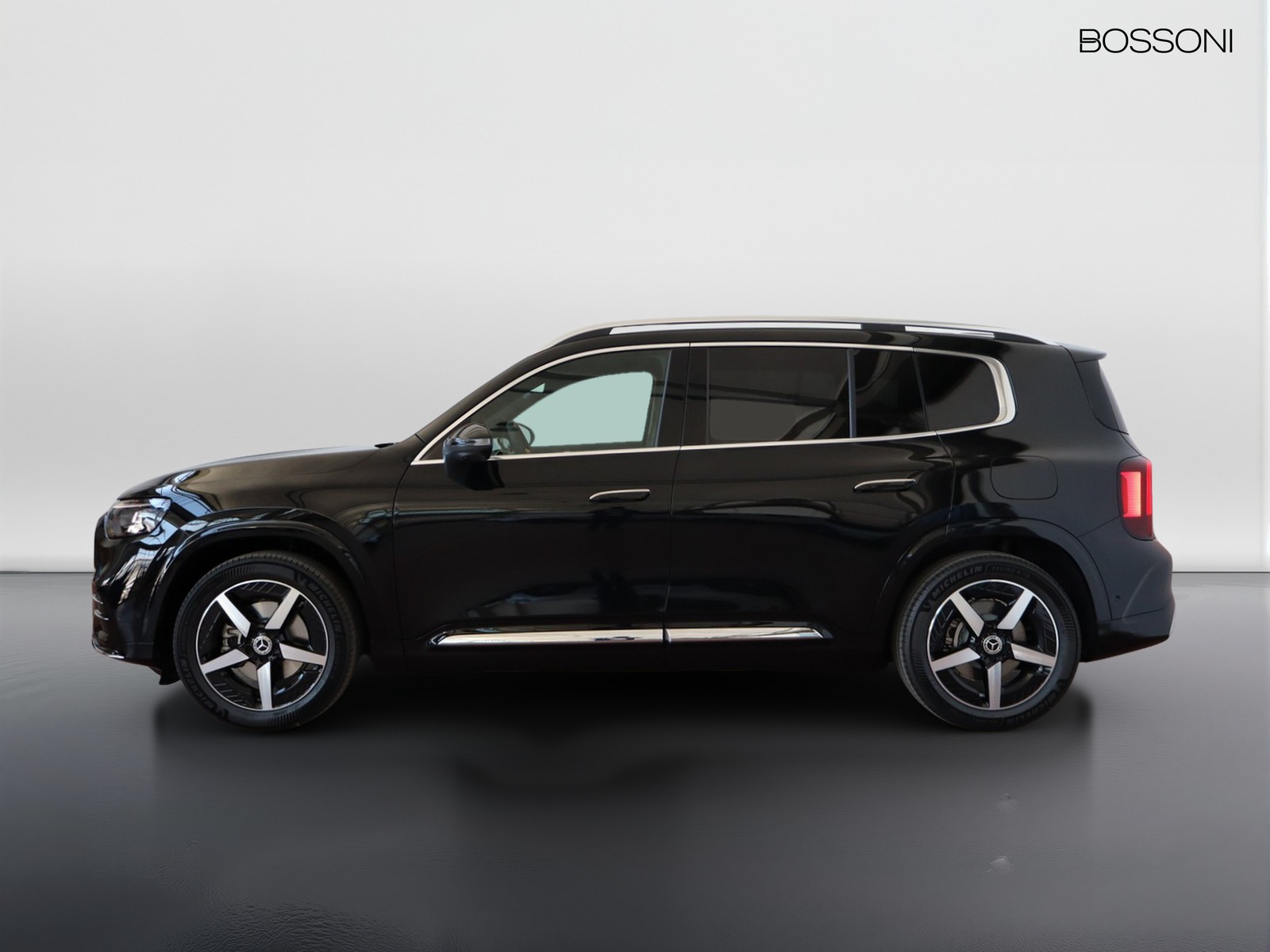 3 - Mercedes GLB 200 advanced plus 4matic 8g-edct