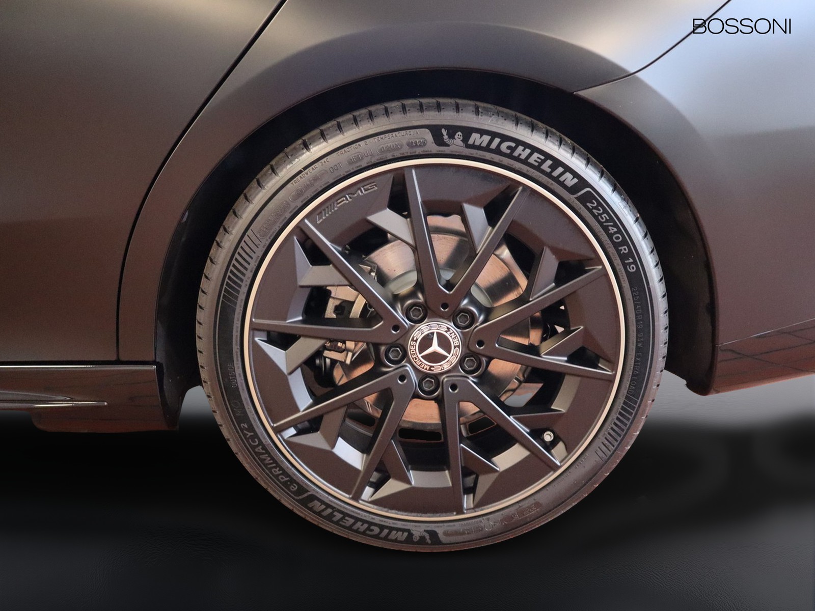 4 - Mercedes CLA 200 premium auto