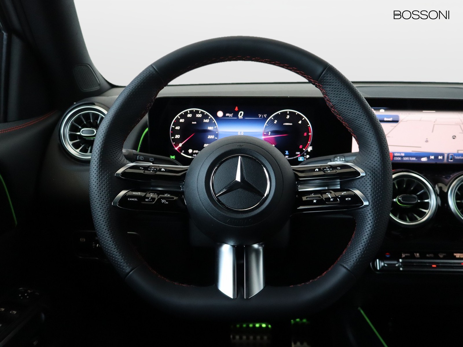 17 - Mercedes GLB 200 d amg line premium 8g-dct