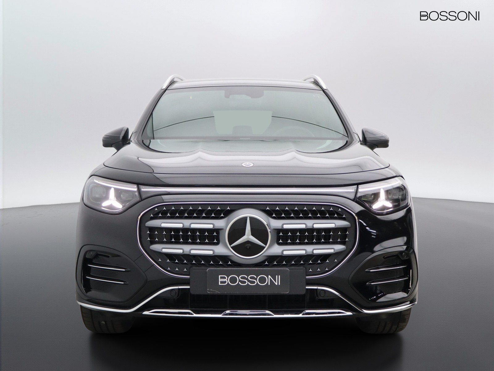 2 - Mercedes GLB 200 advanced plus 4matic 8g-edct