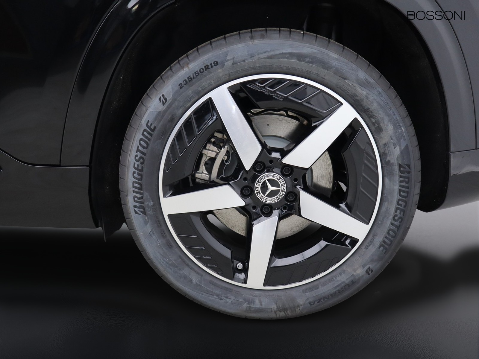 4 - Mercedes GLB 200 advanced plus 4matic 8g-edct