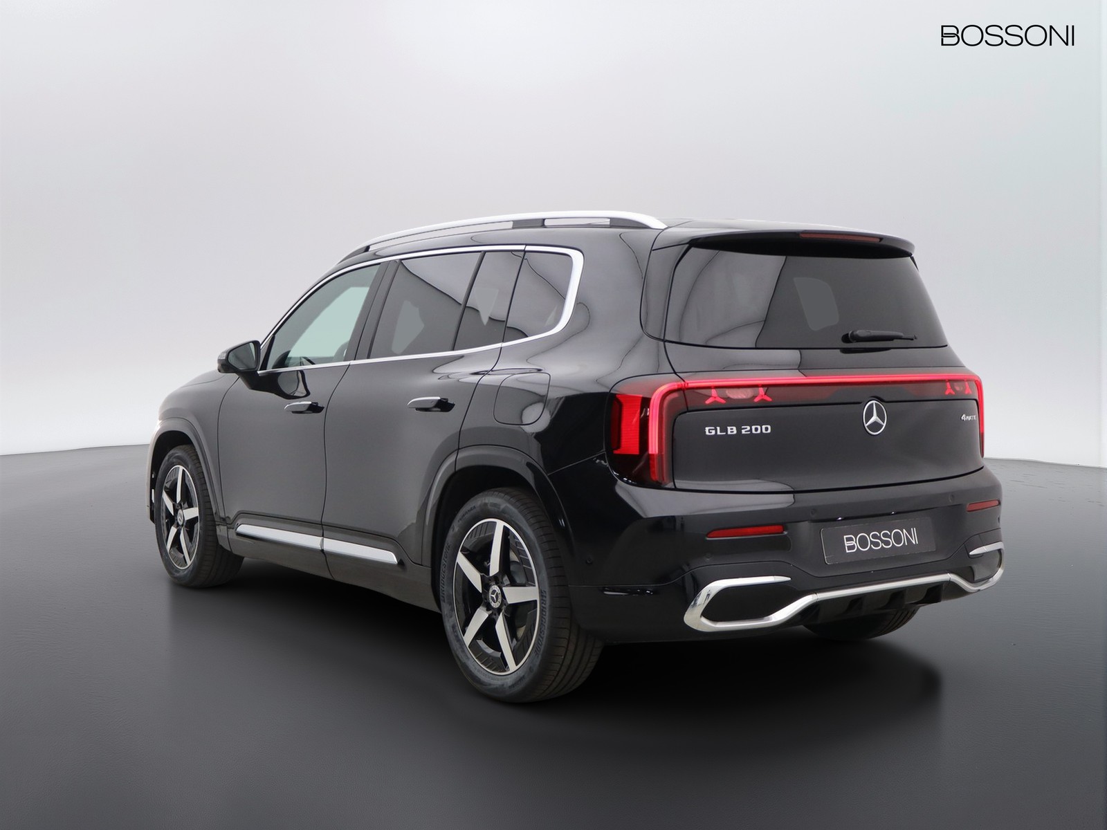 5 - Mercedes GLB 200 advanced plus 4matic 8g-edct