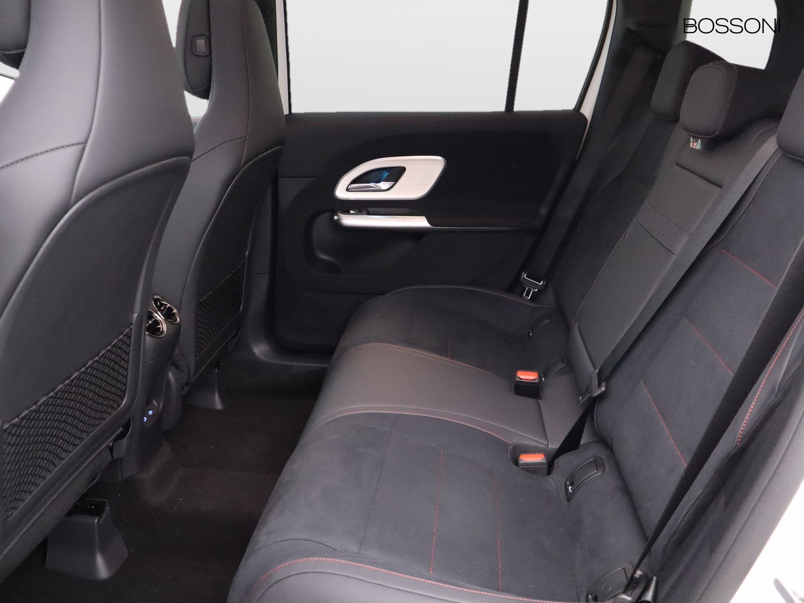 8 - Mercedes GLB 220 advanced plus 4matic 8g-edct