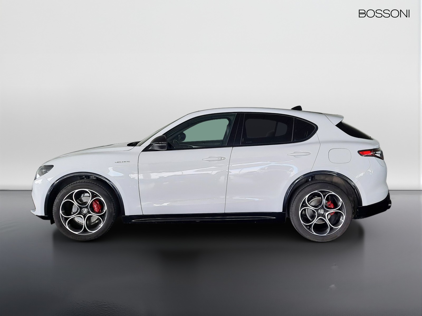 3 - Alfa Romeo Stelvio 2.2 turbo 210cv veloce q4 at8