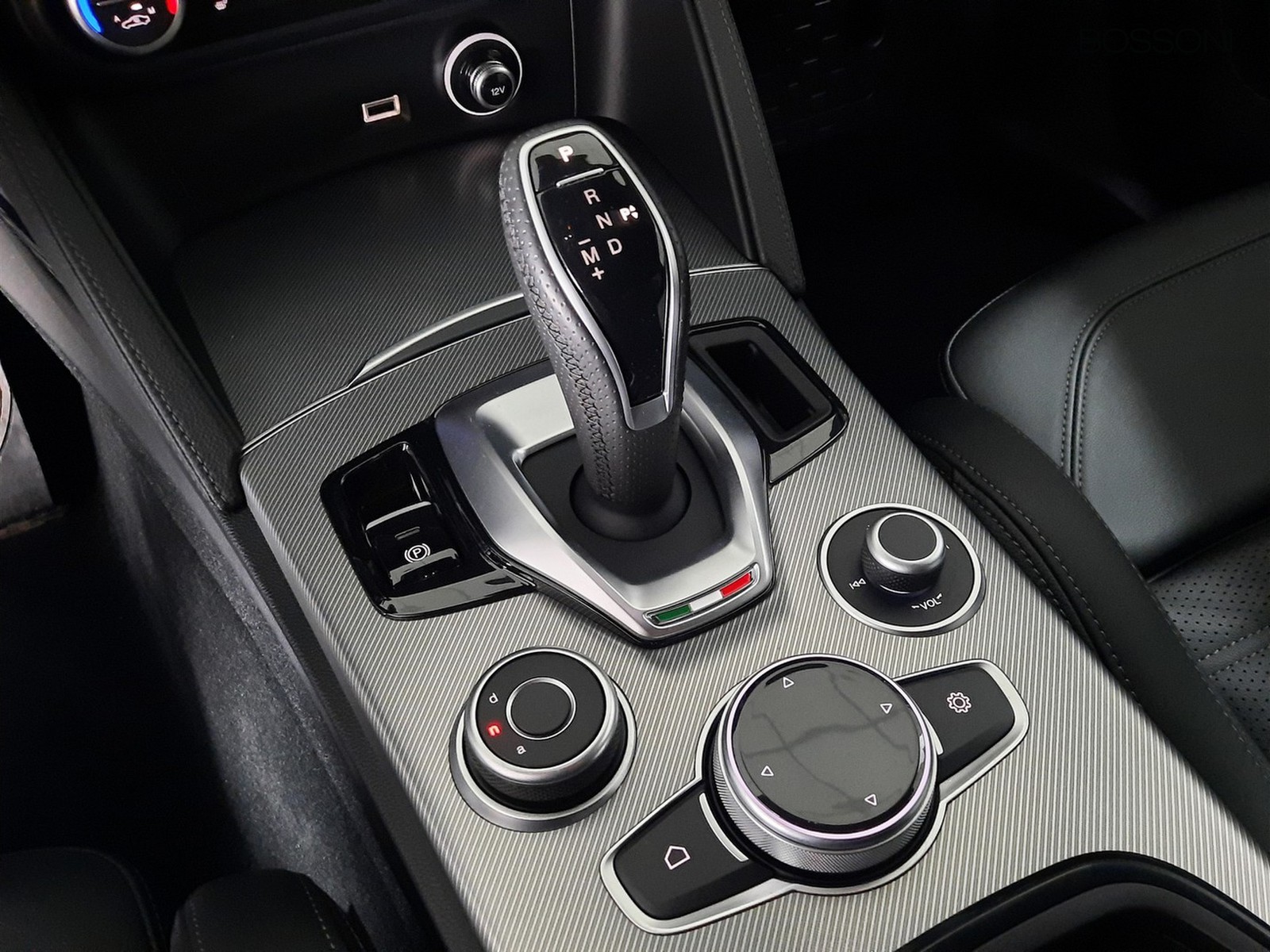 11 - Alfa Romeo Stelvio 2.2 turbo 210cv veloce q4 at8