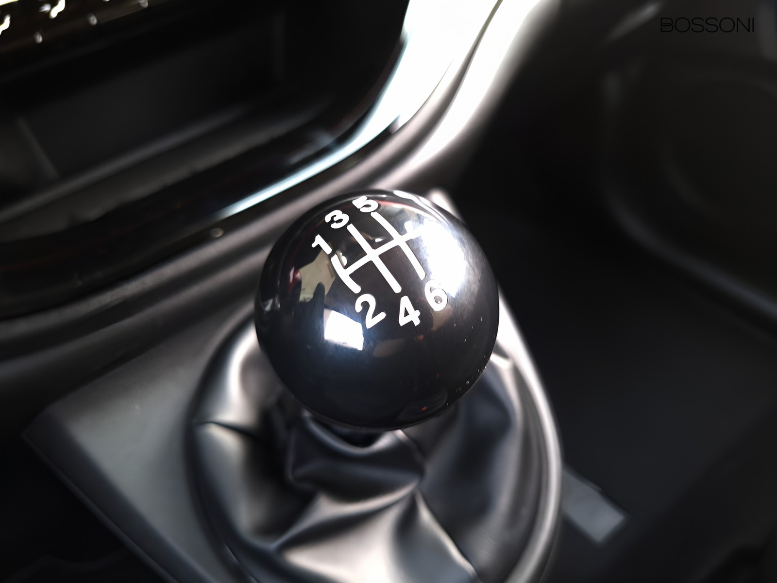 18 - Fiat 500 1.0 hybrid icon