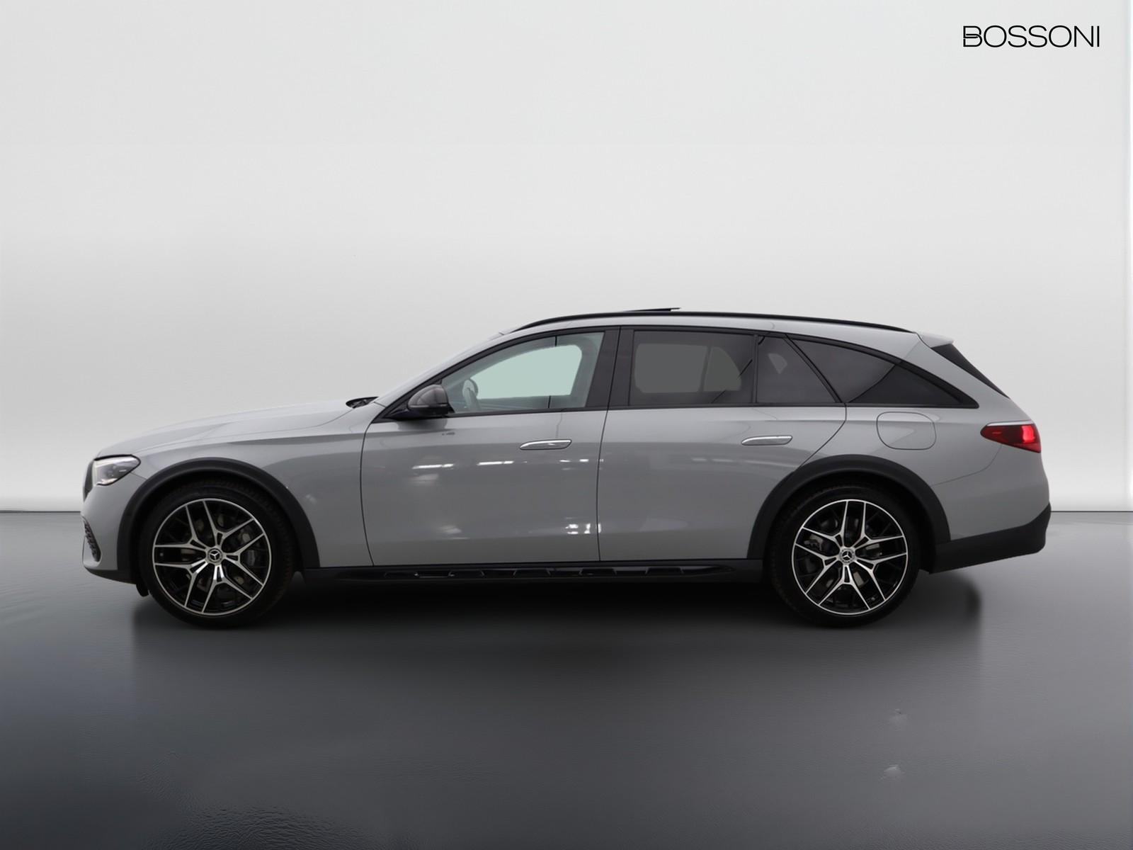 3 - Mercedes Classe E station wagon all-terrain 300 de plug in hybrid premium 4matic 9g-tronic