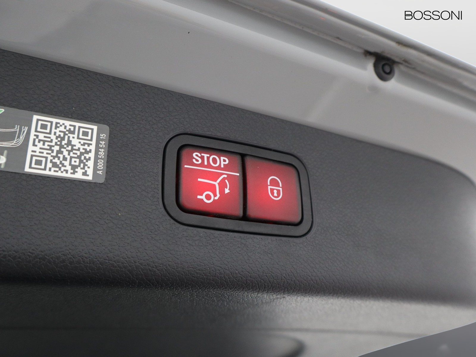 20 - Mercedes Classe E station wagon all-terrain 300 de plug in hybrid premium 4matic 9g-tronic