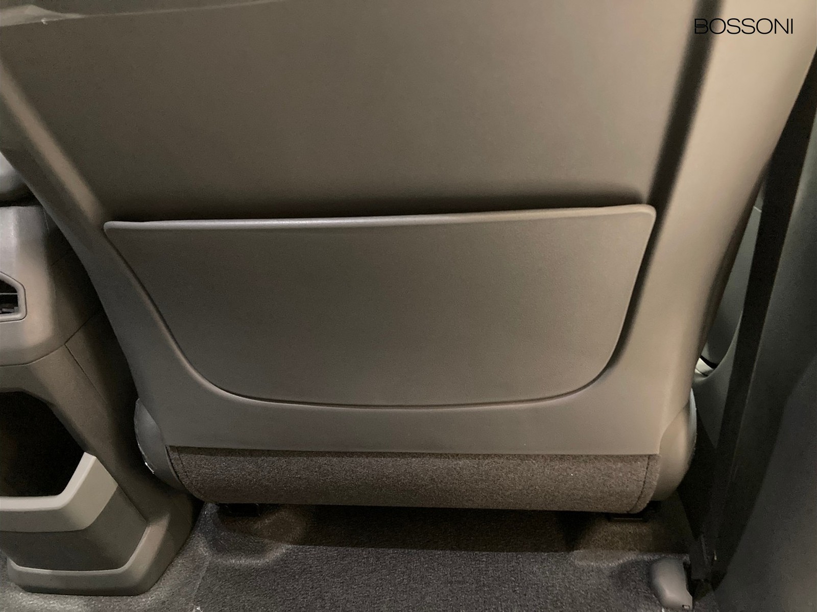 10 - Kia EV3 81,4 kwh earth